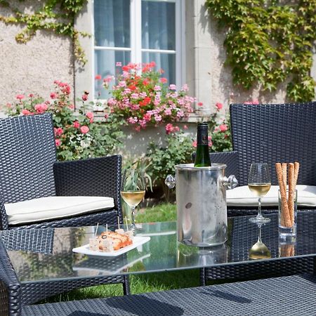 Logis Hôtels Restaurant La Mère Hamard Semblançay Exterior foto