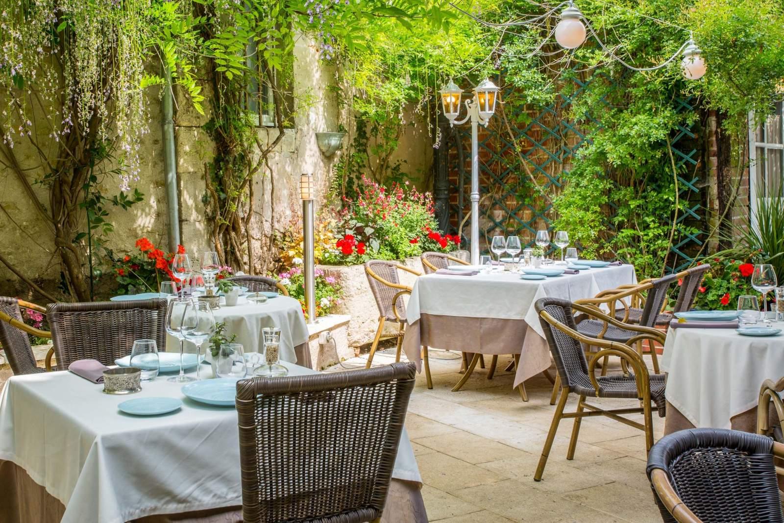 Logis Hôtels Restaurant La Mère Hamard Semblançay Exterior foto