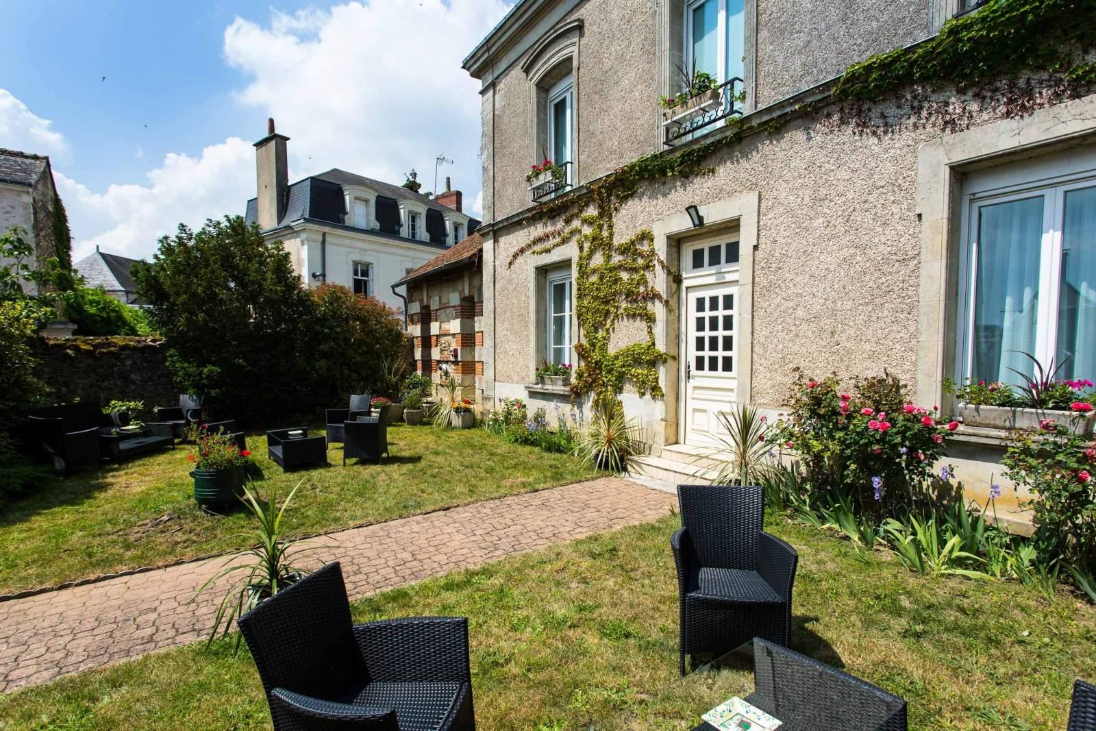 Logis Hôtels Restaurant La Mère Hamard Semblançay Exterior foto