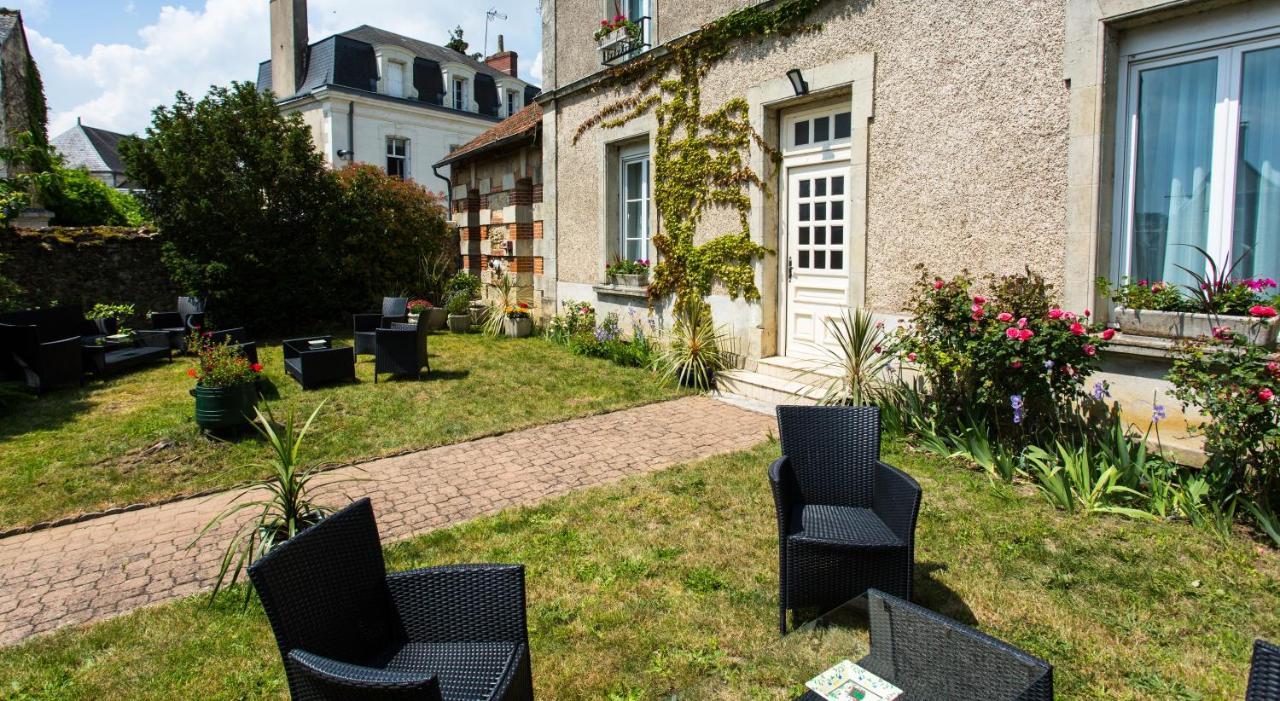 Logis Hôtels Restaurant La Mère Hamard Semblançay Exterior foto