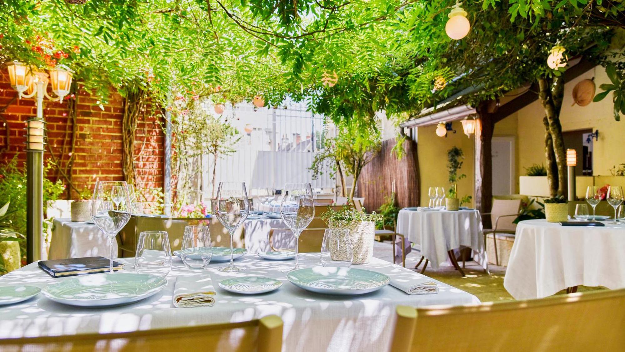 Logis Hôtels Restaurant La Mère Hamard Semblançay Exterior foto