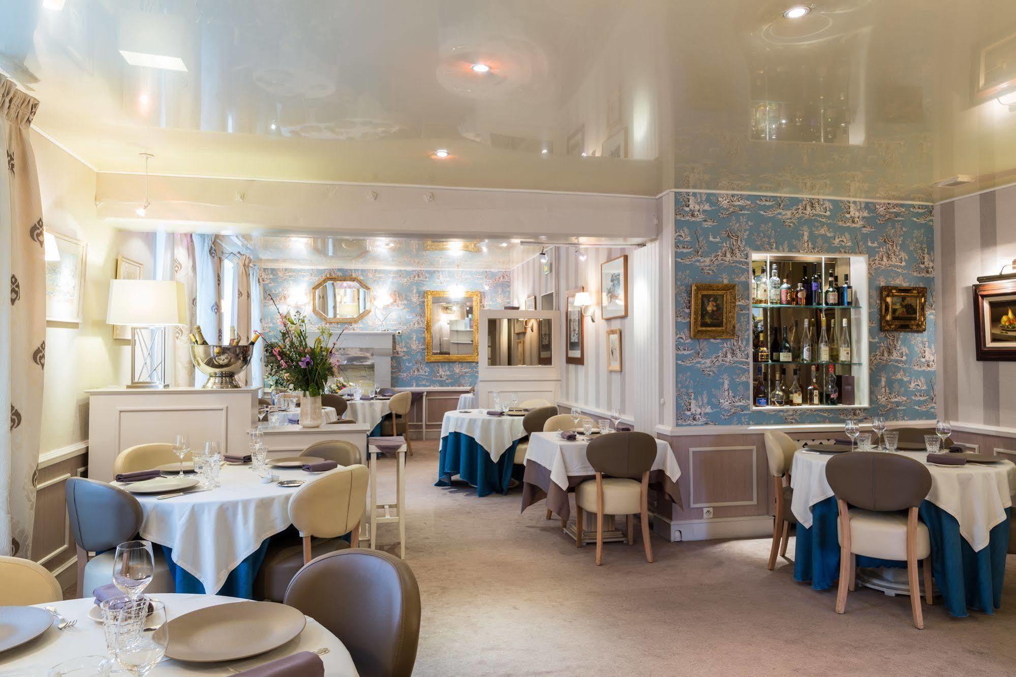 Logis Hôtels Restaurant La Mère Hamard Semblançay Exterior foto